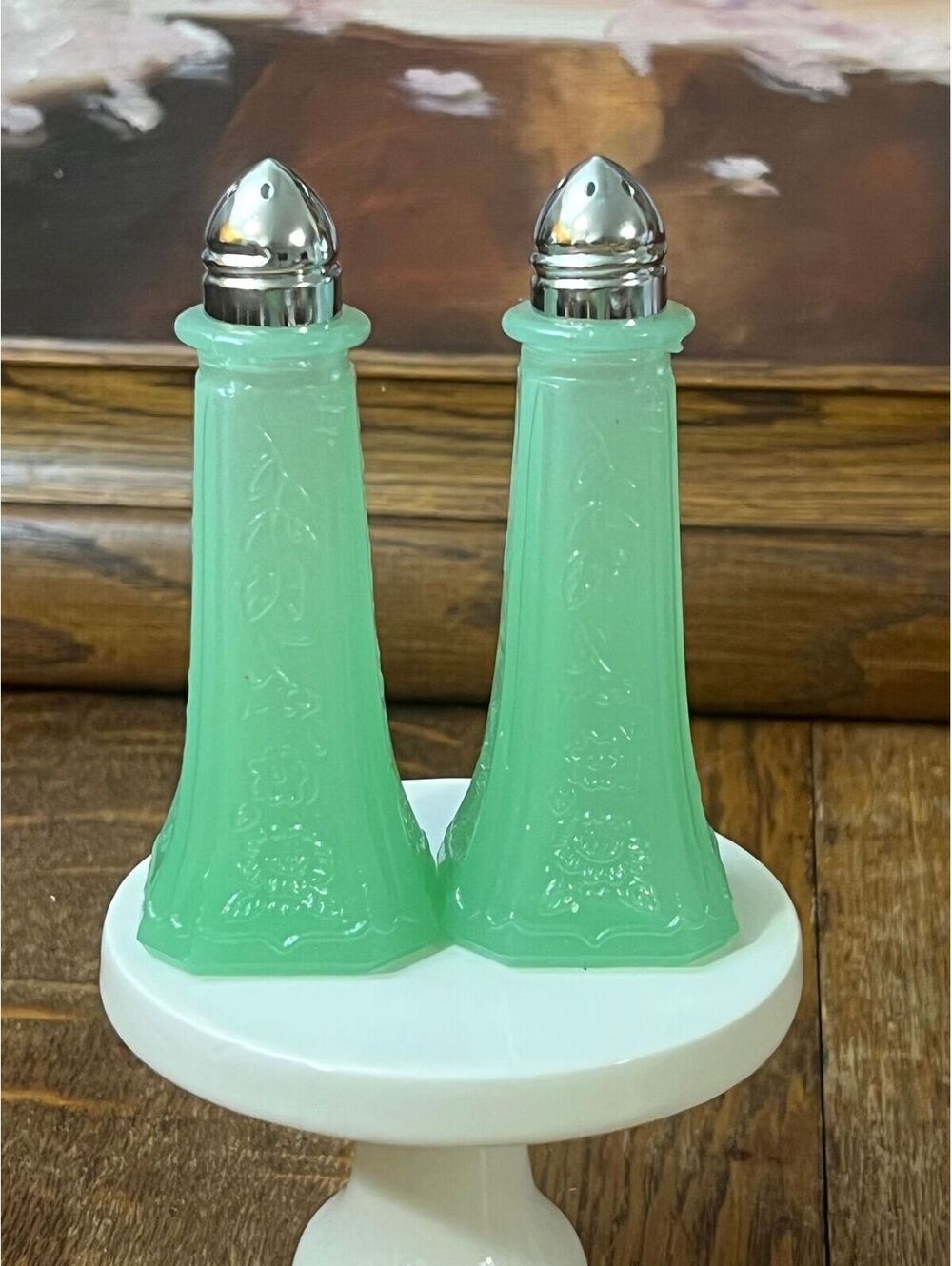 Vintage -style Jadeite Glass salt and pepper shaker set